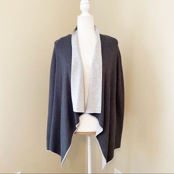 Romeo & Juliet Couture Waterfall Gray Cardigan - S - Picture 1 of 9
